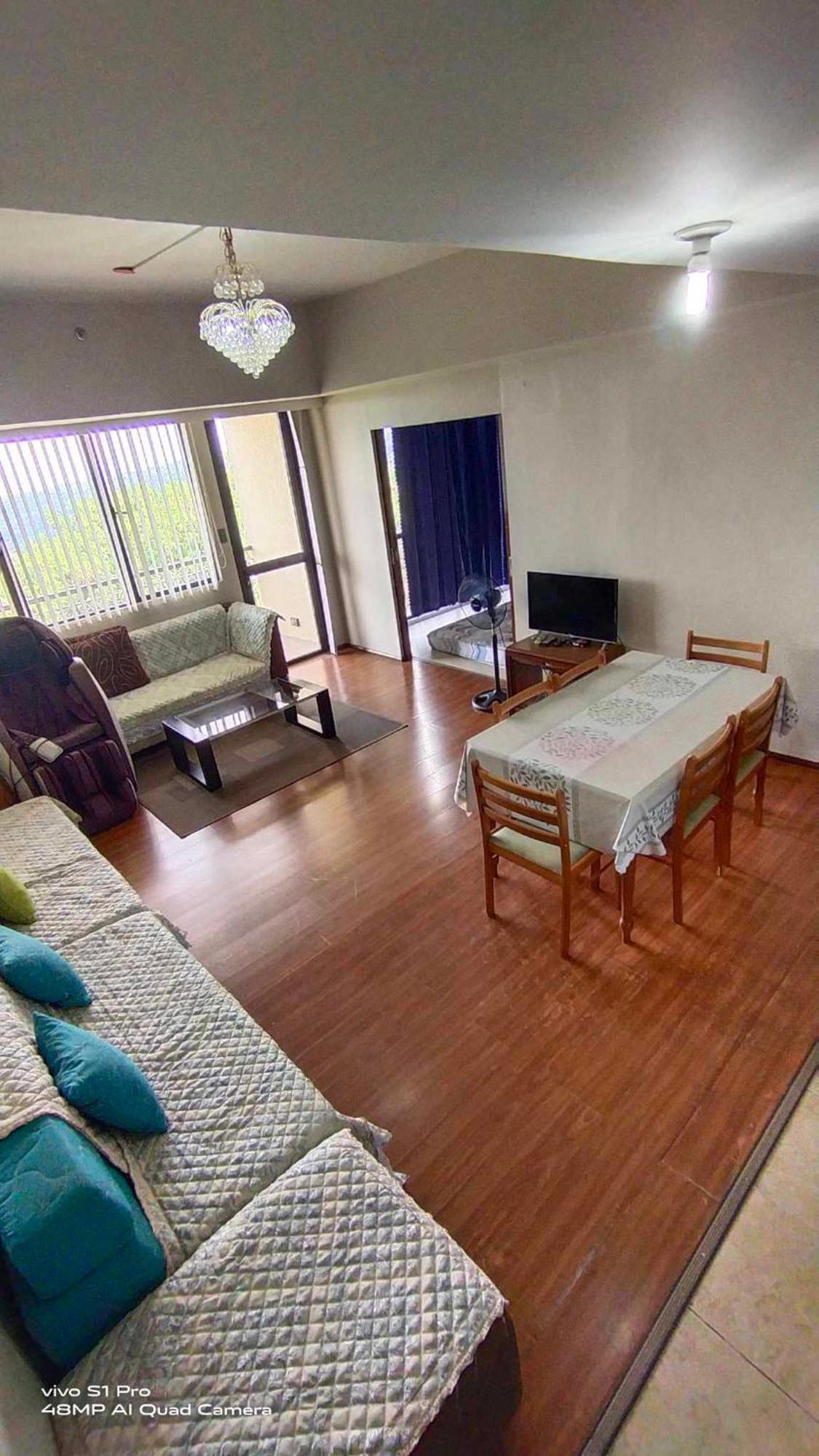 Splendido Tagagtay Taal Lake Staycation Free Parking Netflix No Free Pool Тагайтай Экстерьер фото